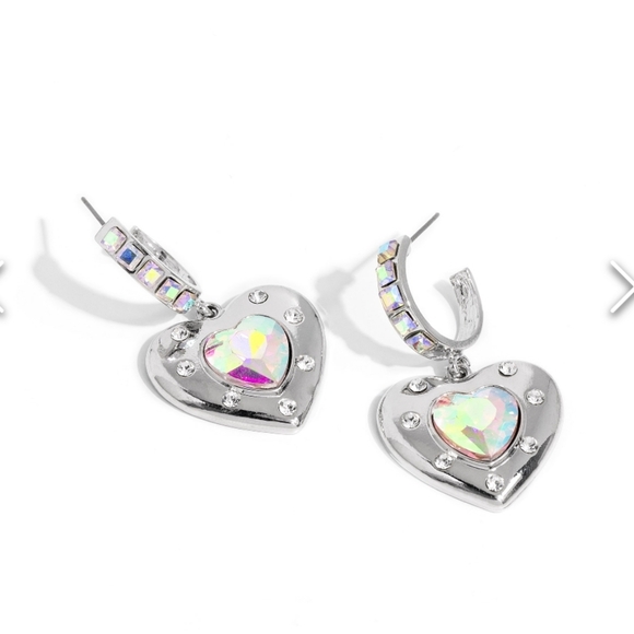 We are Young White HOOP Earrings Hearts ๐ 3/4 " - Picture 2 of 2